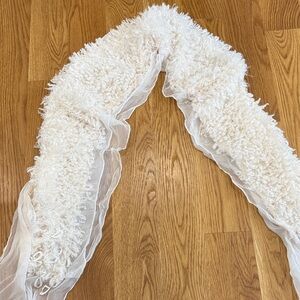 Elegant White Textured Scarf
